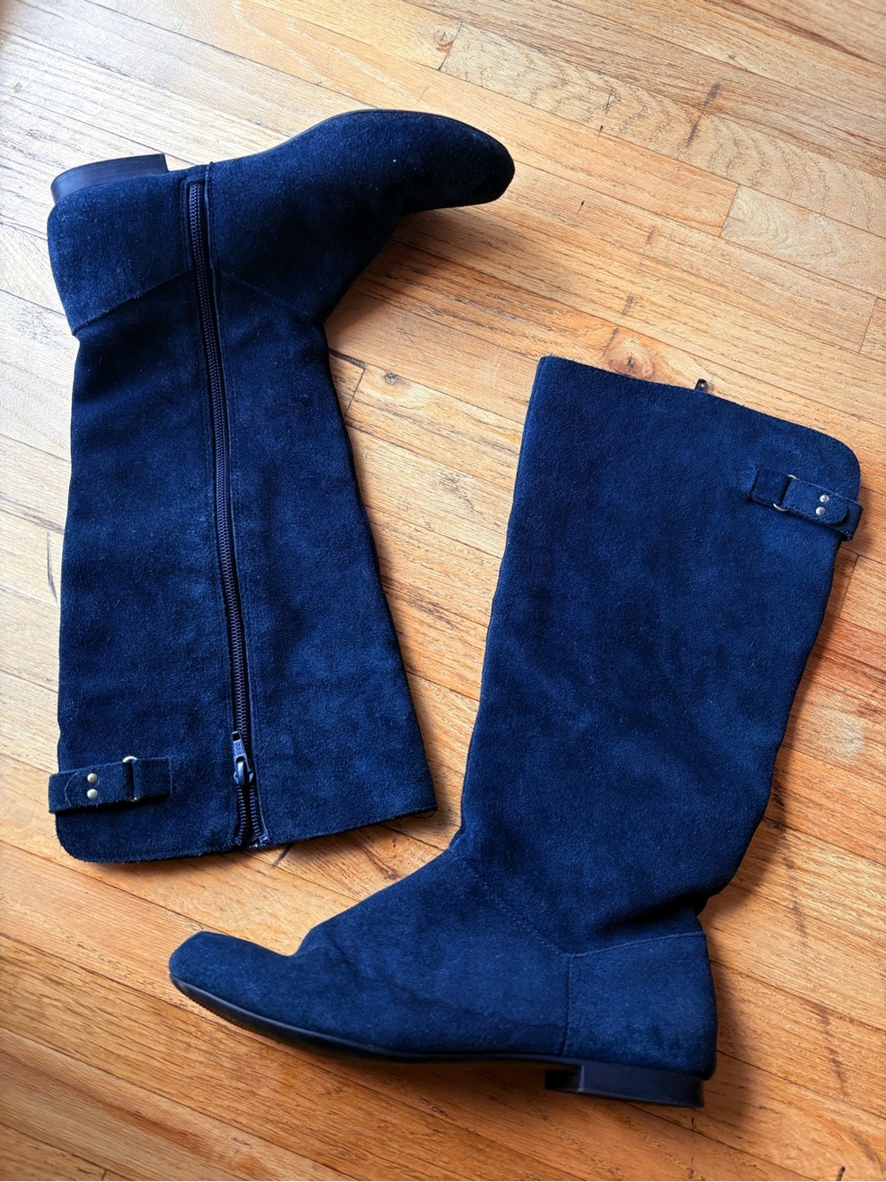 Vintage Knee-High Suede Boots in Navy - Classic Zip Closure